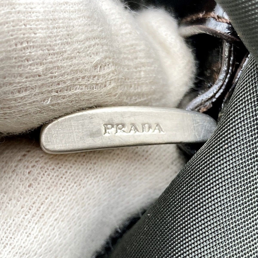 PRADA プラダ 
 リュック・デイパック 
ナイロン カーキ