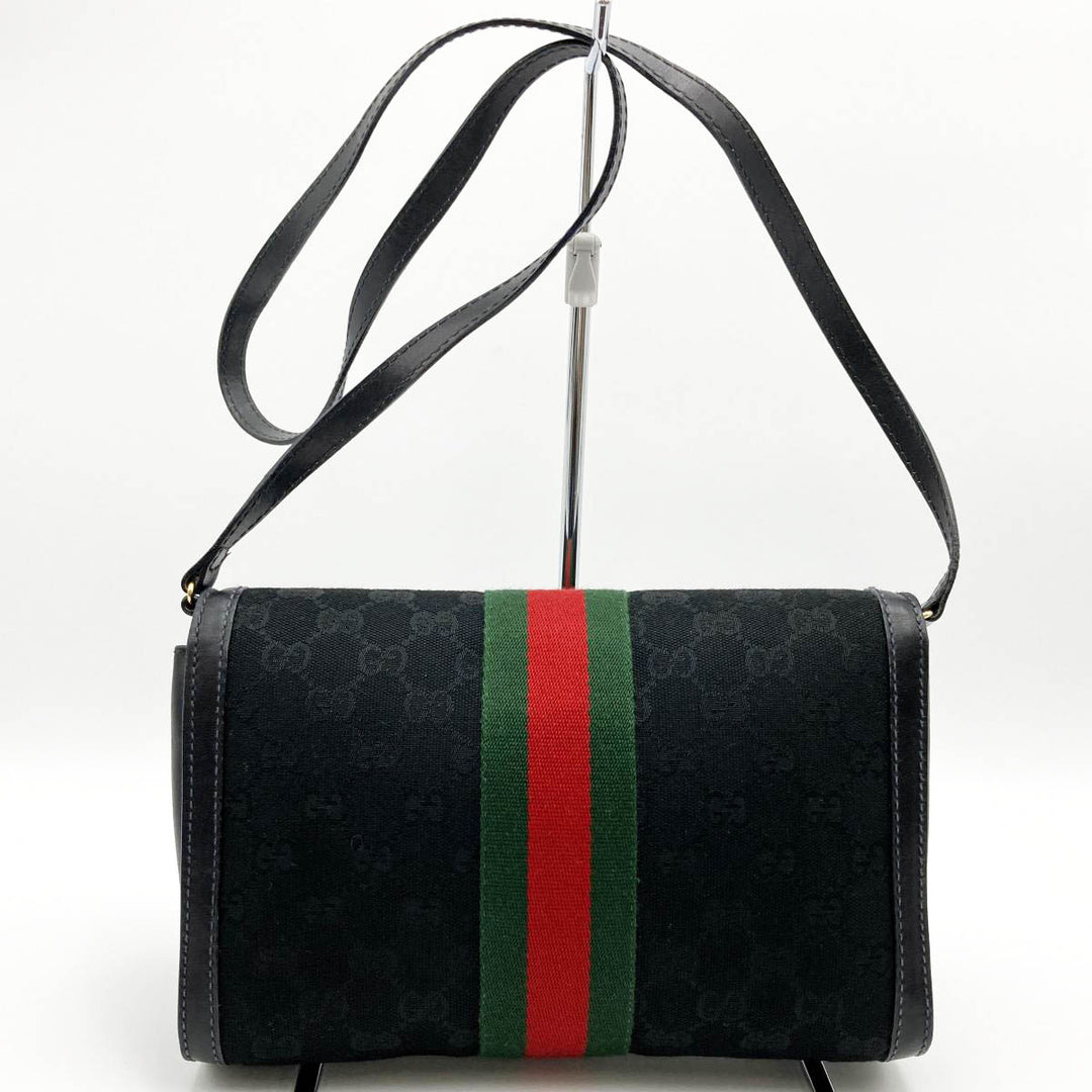 GUCCI グッチ 
 10 39 3657 ショルダーバッグ 
GGキャンバス ブラック