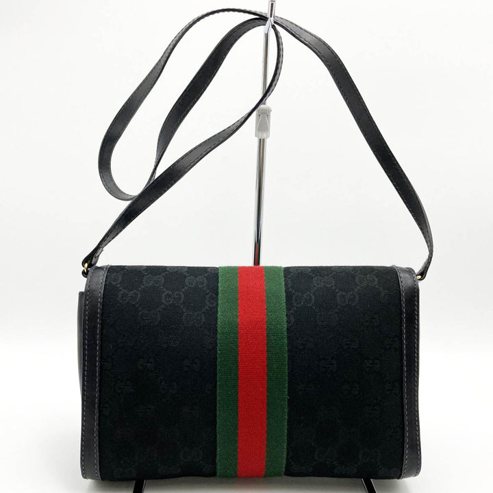 GUCCI グッチ 
 10 39 3657 ショルダーバッグ 
GGキャンバス ブラック