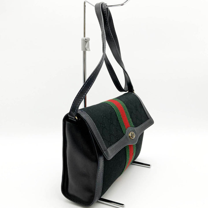 GUCCI グッチ 
 10 39 3657 ショルダーバッグ 
GGキャンバス ブラック