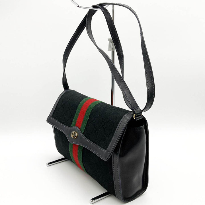 GUCCI グッチ 
 10 39 3657 ショルダーバッグ 
GGキャンバス ブラック