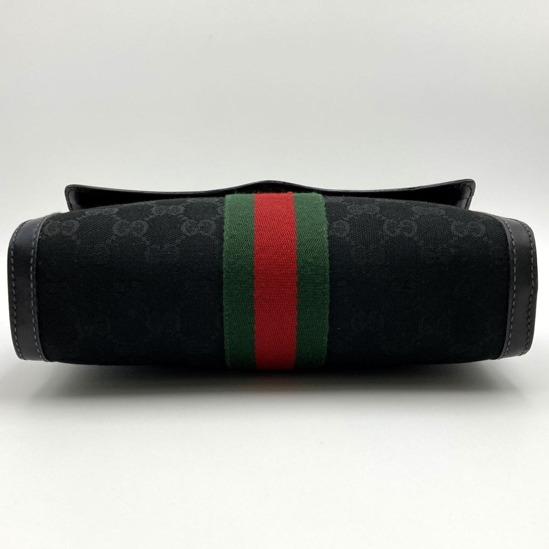 GUCCI グッチ 
 10 39 3657 ショルダーバッグ 
GGキャンバス ブラック