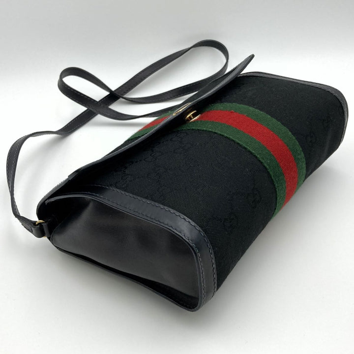 GUCCI グッチ 
 10 39 3657 ショルダーバッグ 
GGキャンバス ブラック