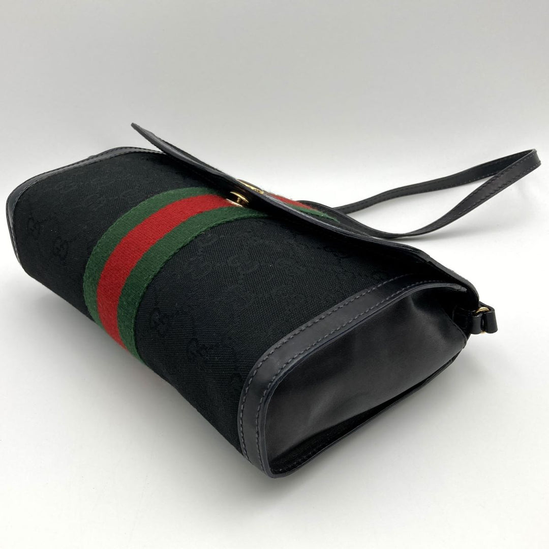 GUCCI グッチ 
 10 39 3657 ショルダーバッグ 
GGキャンバス ブラック