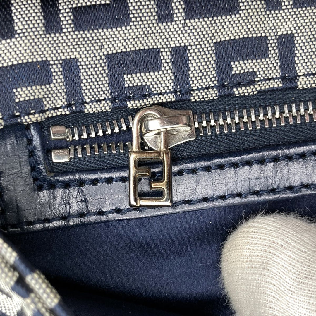 FENDI フェンディ 
 16070 ショルダーバッグ 
キャンバス グレー