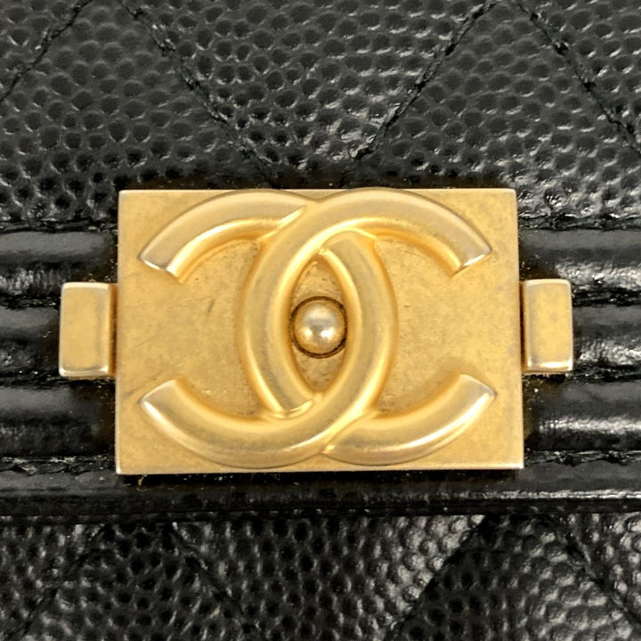 CHANEL シャネル 
 三つ折り財布 
マットキャビアスキン ブラック