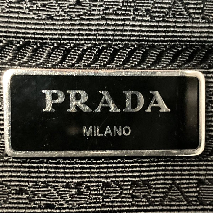 PRADA プラダ 
 ショルダーバッグ 
ナイロン ブラック