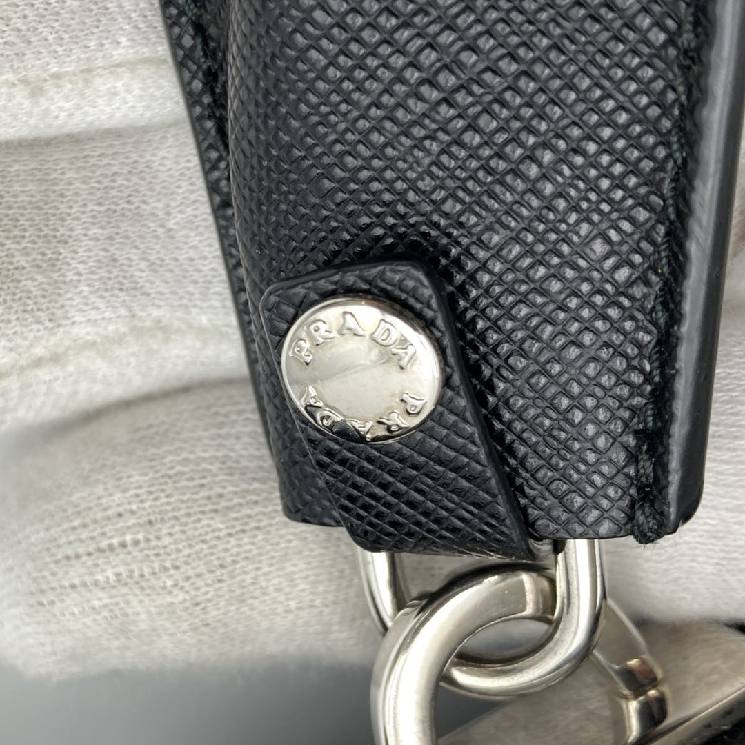 PRADA プラダ 
 ショルダーバッグ 
ナイロン ブラック