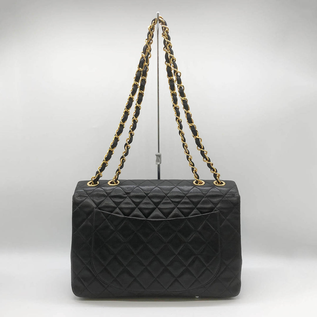 CHANEL シャネル 
 マトラッセ ショルダーバッグ 
レザー ブラック