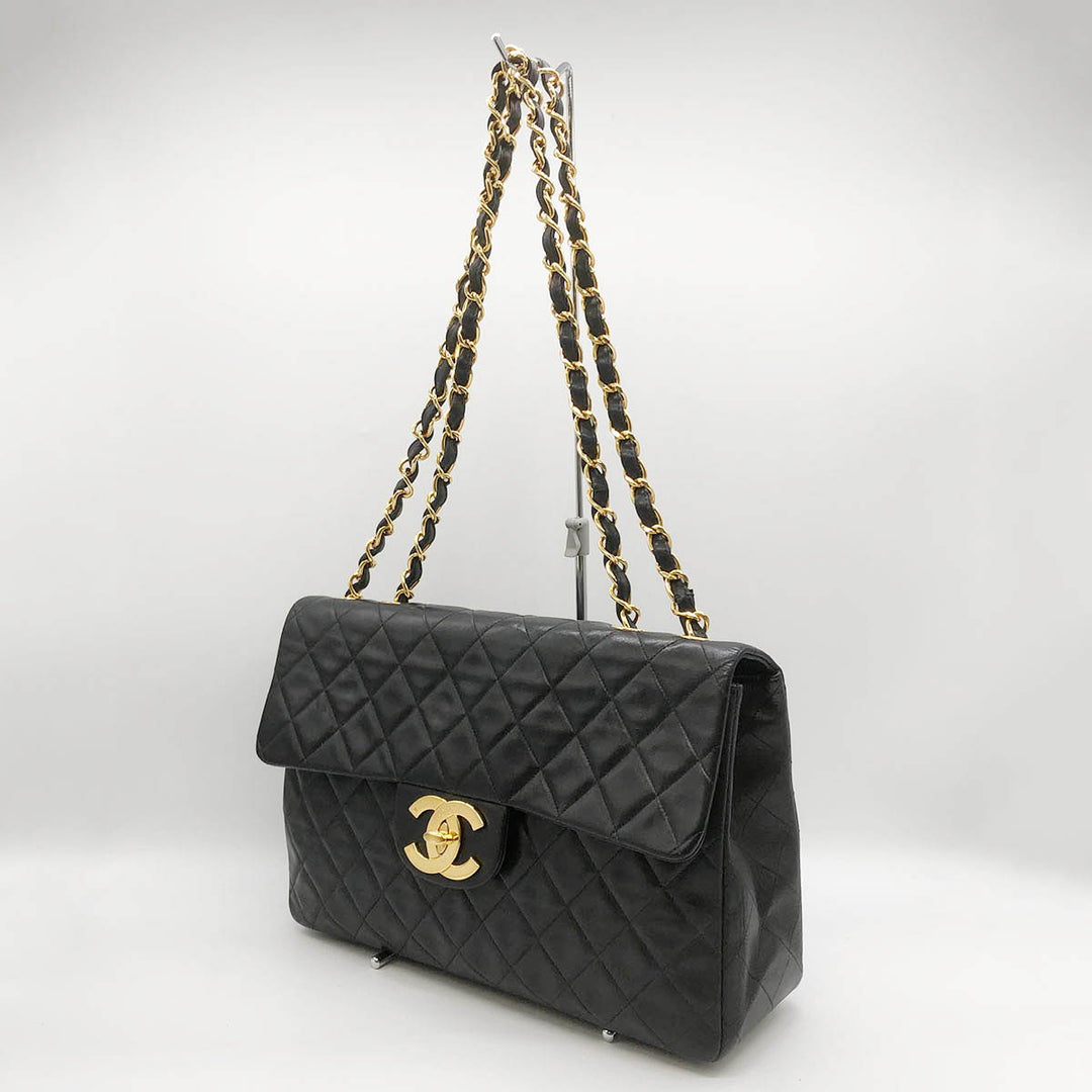 CHANEL シャネル 
 マトラッセ ショルダーバッグ 
レザー ブラック