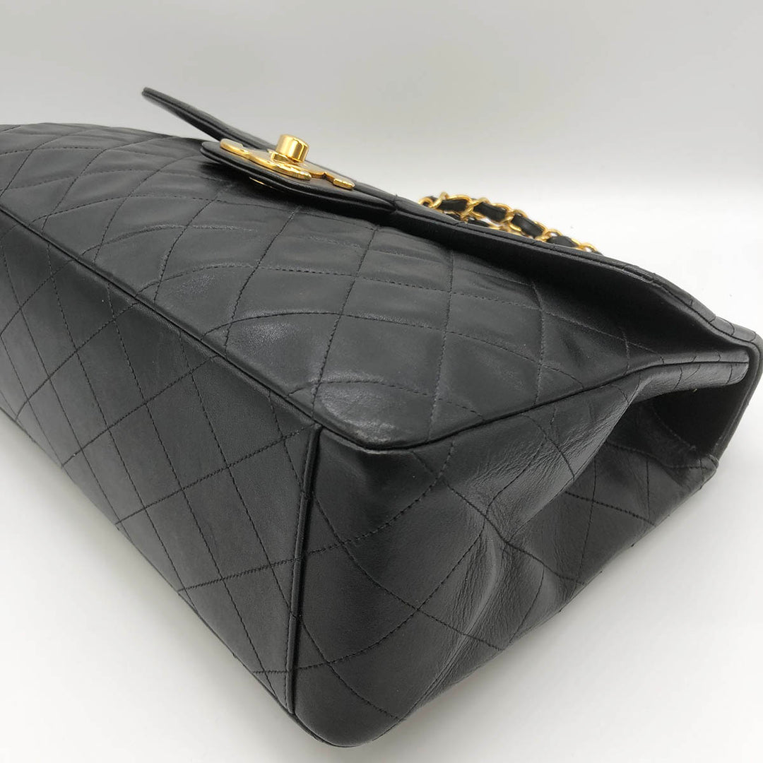 CHANEL シャネル 
 マトラッセ ショルダーバッグ 
レザー ブラック