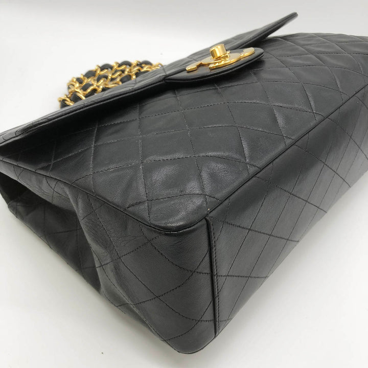 CHANEL シャネル 
 マトラッセ ショルダーバッグ 
レザー ブラック