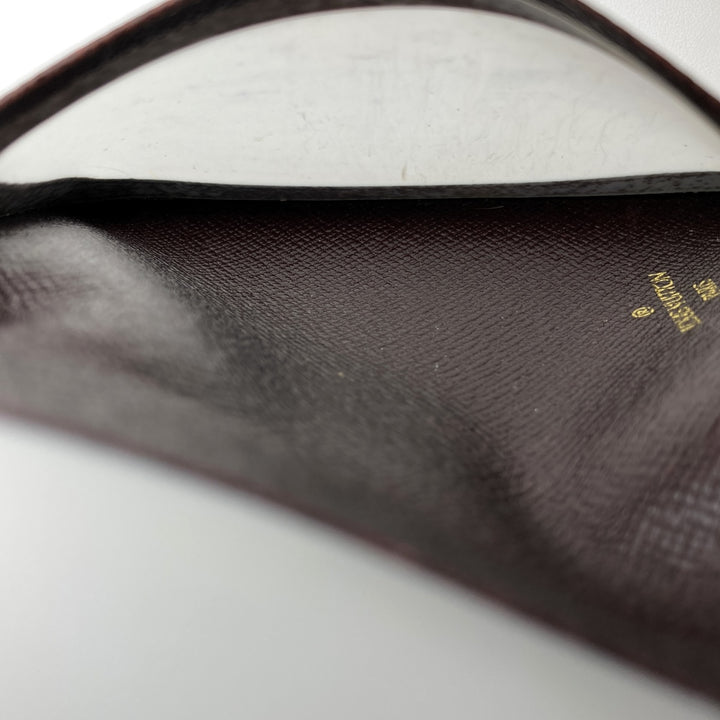 LOUIS VUITTON ルイ・ヴィトン 
 ポルト2カルトヴェルティカル M30496 パスケース 
タイガ ブラウン