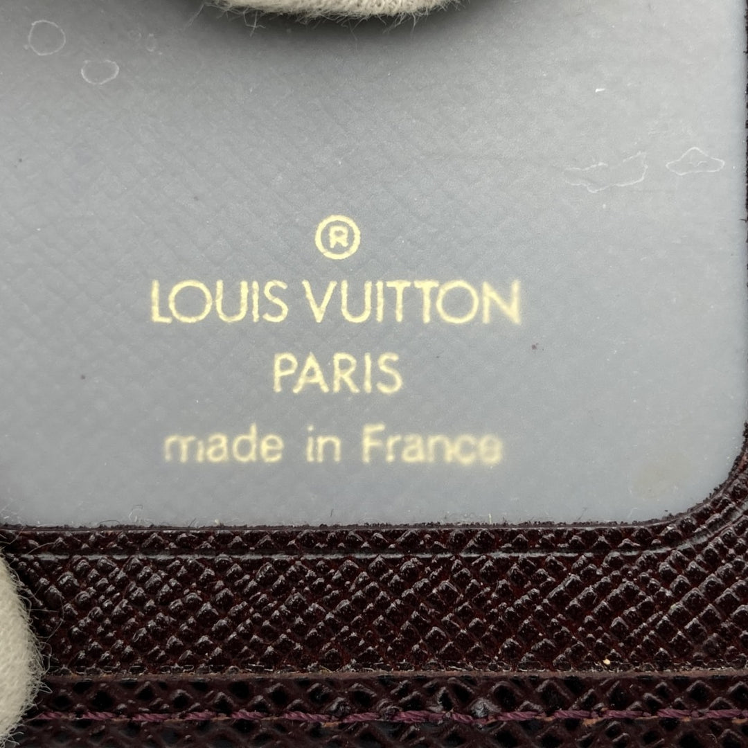 LOUIS VUITTON ルイ・ヴィトン 
 ポルト2カルトヴェルティカル M30496 パスケース 
タイガ ブラウン