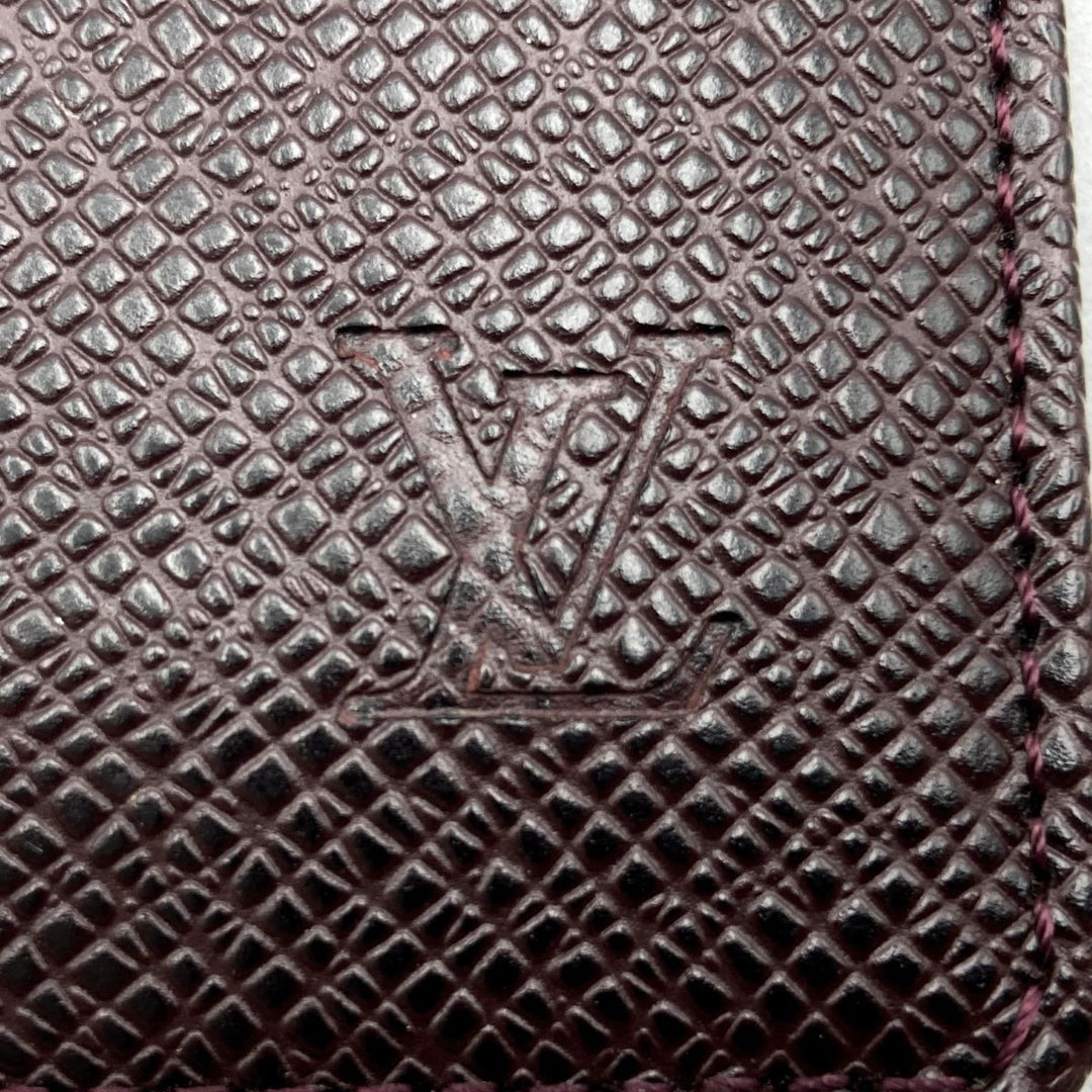 LOUIS VUITTON ルイ・ヴィトン 
 ポルト2カルトヴェルティカル M30496 パスケース 
タイガ ブラウン
