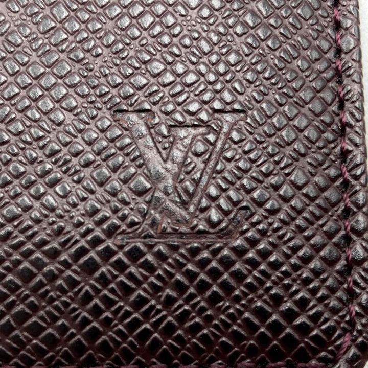 LOUIS VUITTON ルイ・ヴィトン 
 ポルト2カルトヴェルティカル M30496 パスケース 
タイガ ブラウン