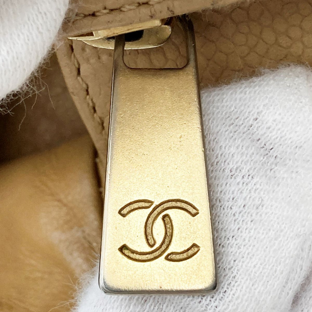 CHANEL シャネル 
 デカココマーク ショルダーバッグ 
レザー ベージュ