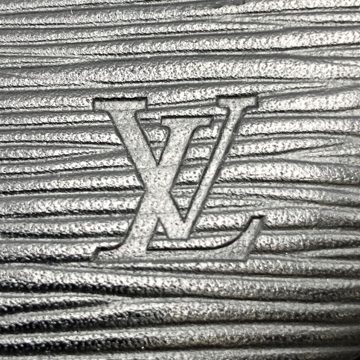 LOUIS VUITTON ルイ・ヴィトン 
 ジュヌフィーユ M52152 ショルダーバッグ 
エピレザー ブラック