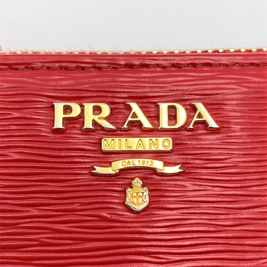 PRADA プラダ 
 1ML506 長財布 
レザー レッド