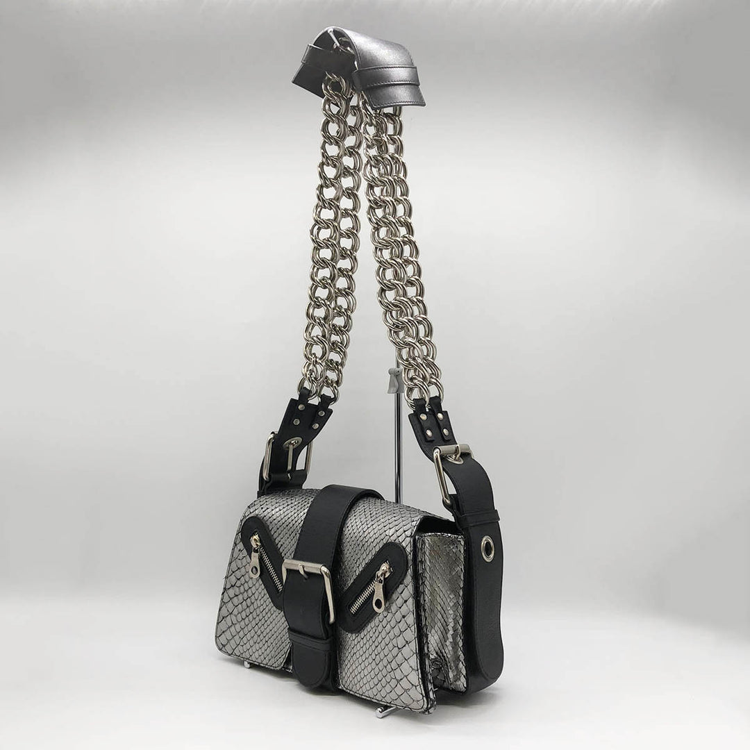 Chloe クロエ 
 ショルダーバッグ 
パイソン シルバー