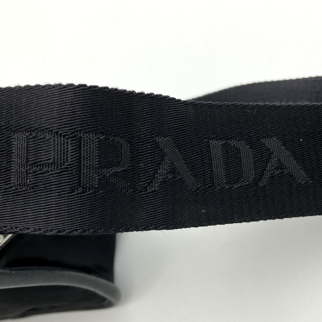 PRADA プラダ 
 ショルダーバッグ 
ナイロン ブラック