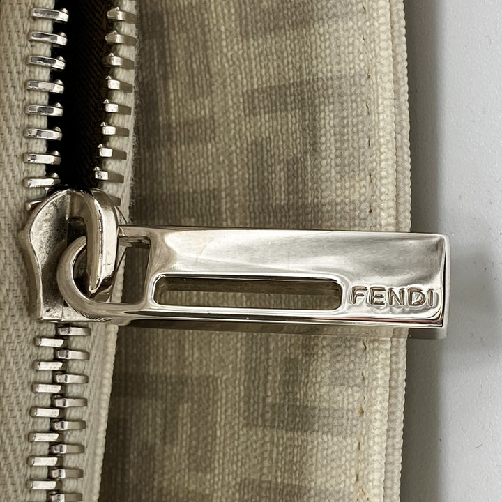 FENDI フェンディ 
 8BH132 ハンドバッグ 
PVC ホワイト