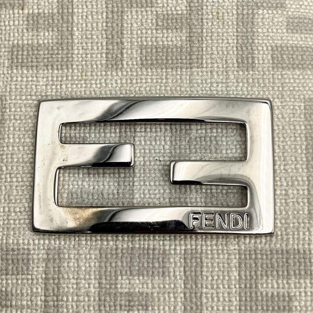 FENDI フェンディ 
 8BH132 ハンドバッグ 
PVC ホワイト