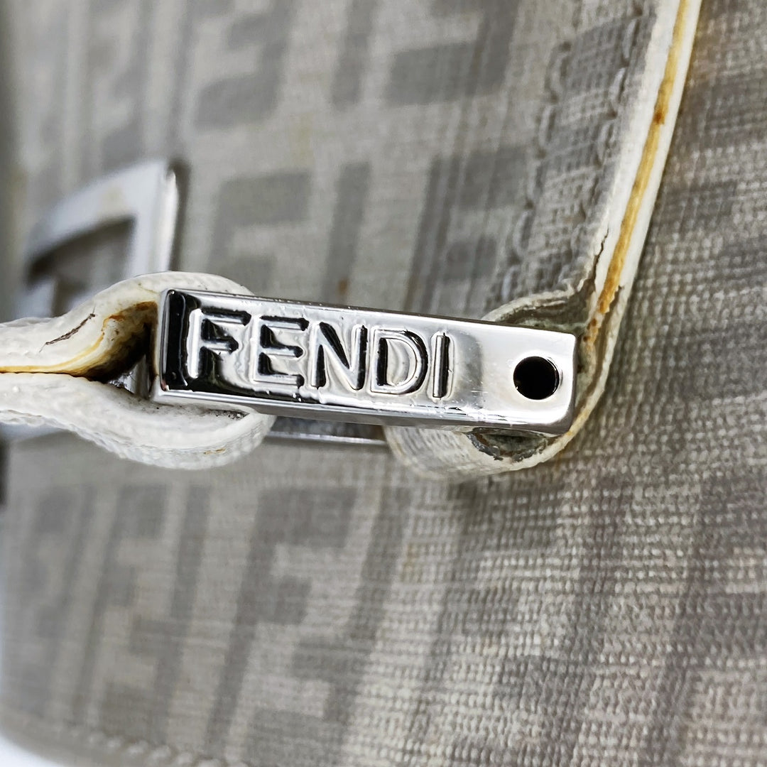 FENDI フェンディ 
 8BH132 ハンドバッグ 
PVC ホワイト