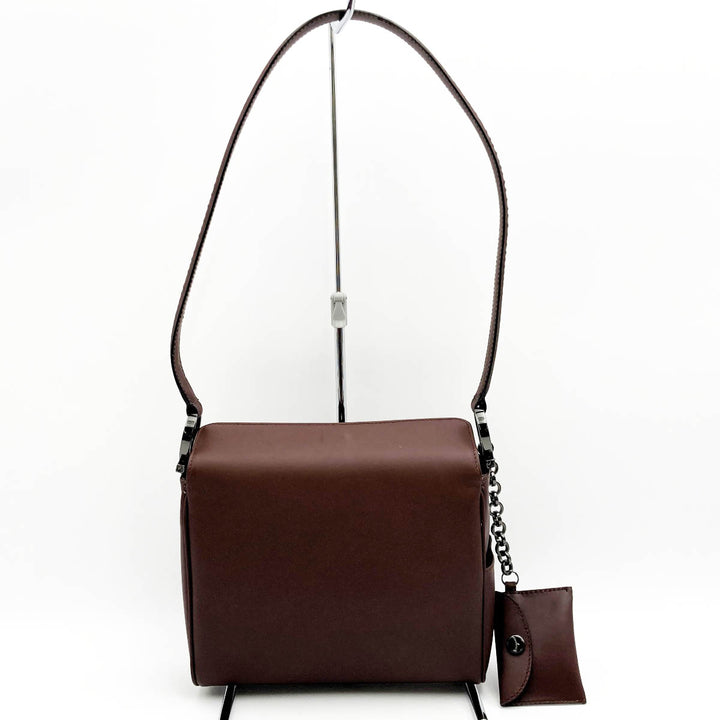 Salvatore Ferragamo フェラガモ 
 ショルダーバッグ 
レザー ボルドー