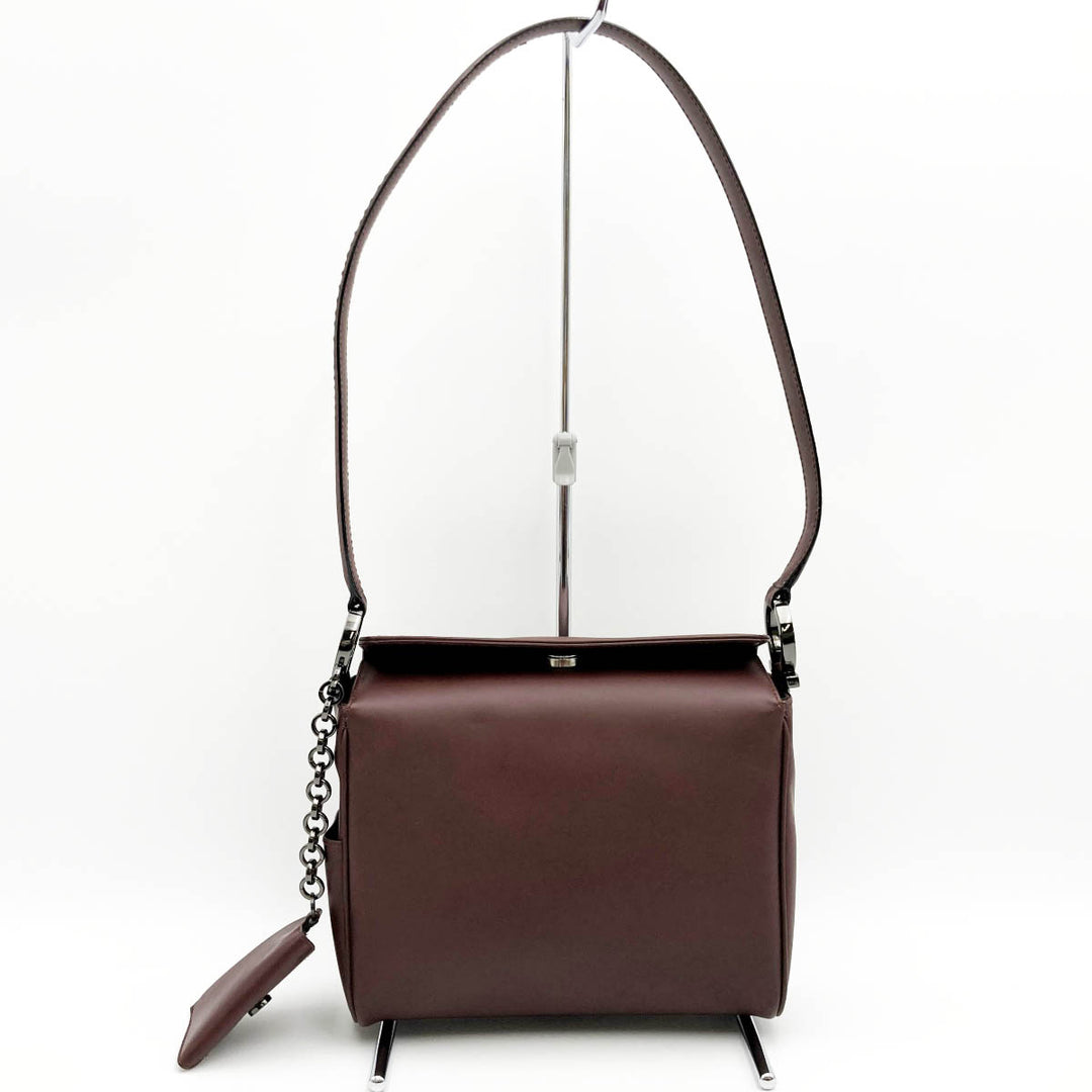 Salvatore Ferragamo フェラガモ 
 ショルダーバッグ 
レザー ボルドー