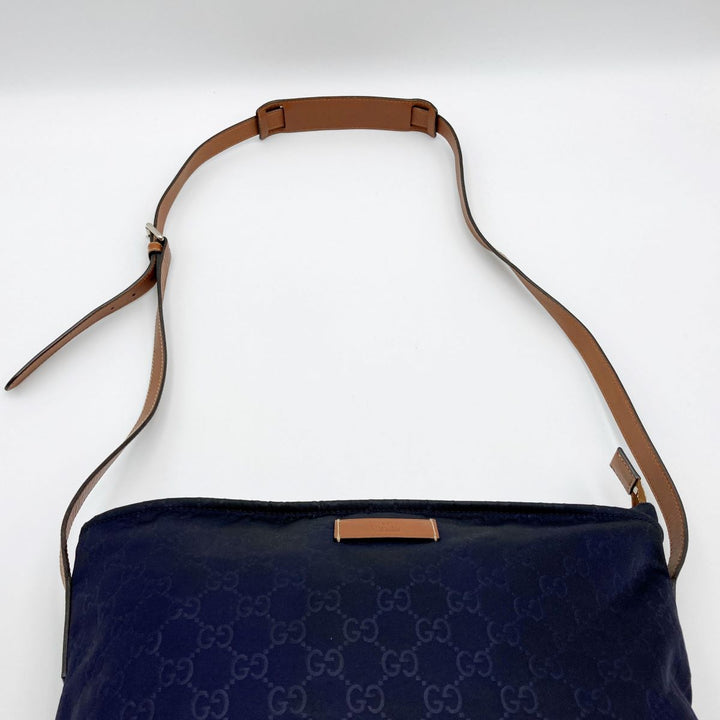 GUCCI グッチ 
 308840 ショルダーバッグ 
ナイロン/レザー  ネイビー
