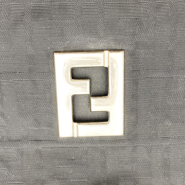 FENDI フェンディ 
 15786  トートバッグ 
ナイロン ブラック