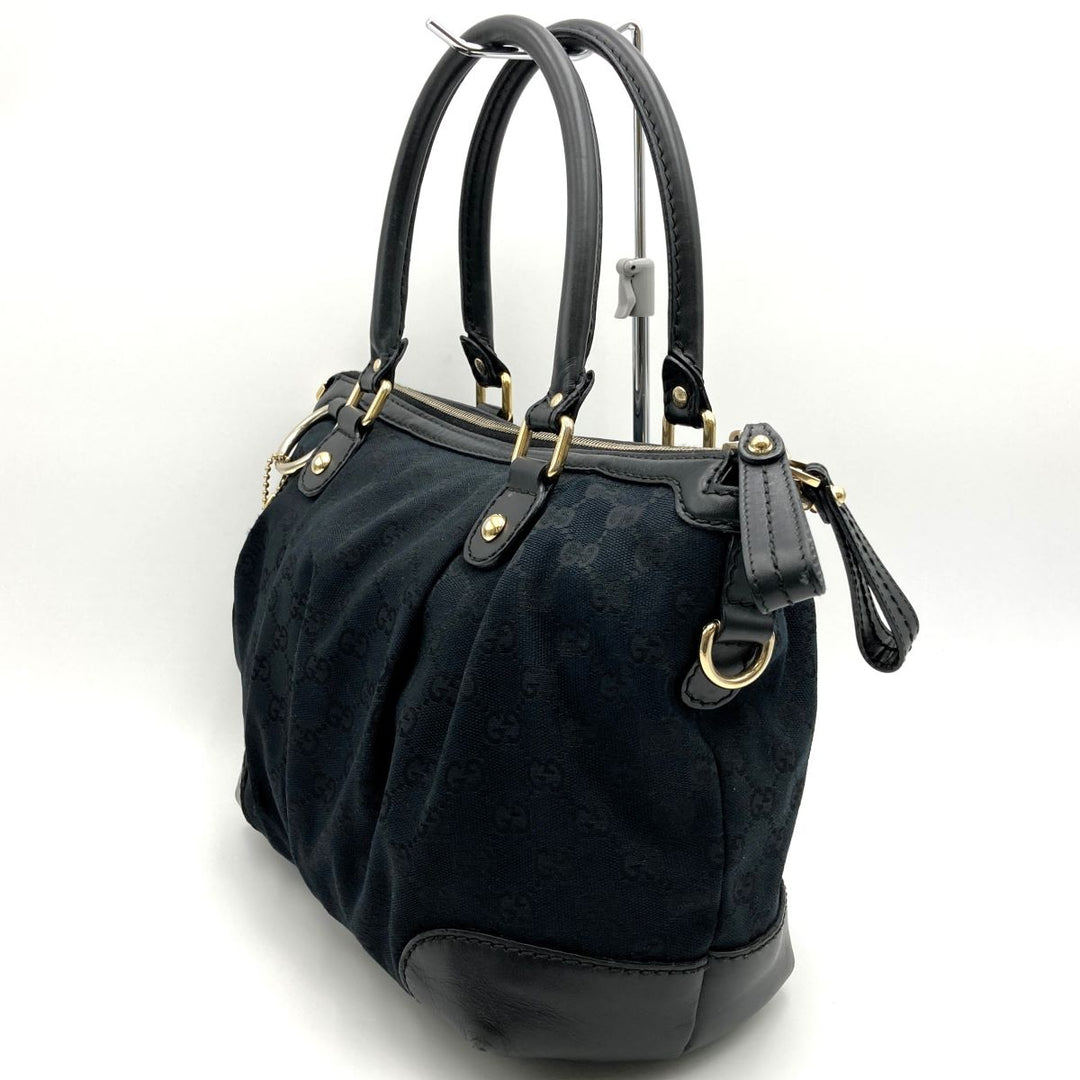 GUCCI グッチ 
 スーキー 247902  ショルダーバッグ 
GGキャンバス ブラック