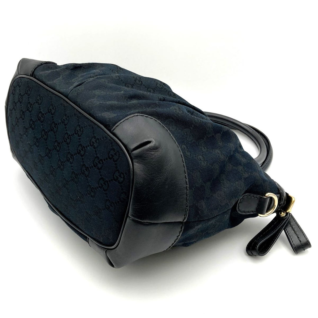 GUCCI グッチ 
 スーキー 247902  ショルダーバッグ 
GGキャンバス ブラック