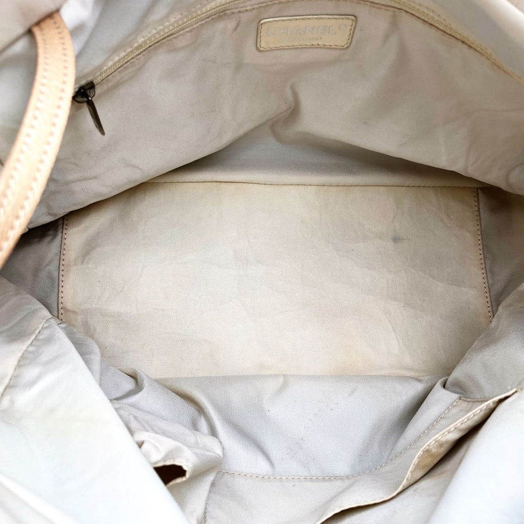 CHANEL シャネル 
 パリビアリッツ トートバッグ 
コーティングキャンバス ゴールド