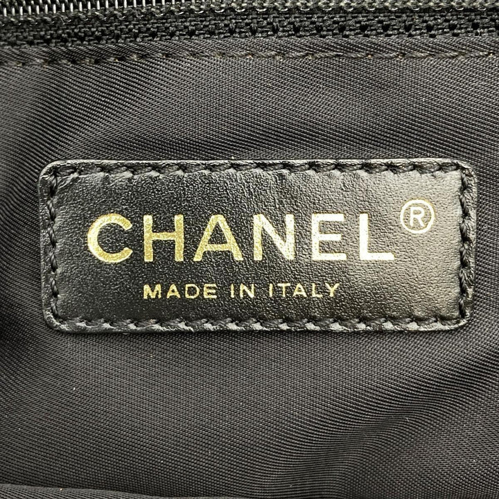 CHANEL シャネル 
 ショルダーバッグ 
ナイロン ブラック