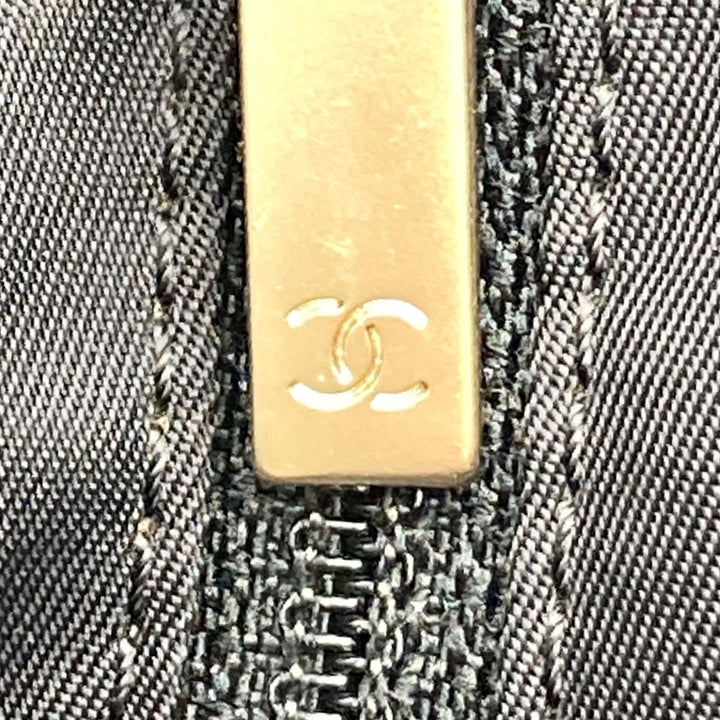 CHANEL シャネル 
 ショルダーバッグ 
ナイロン ブラック