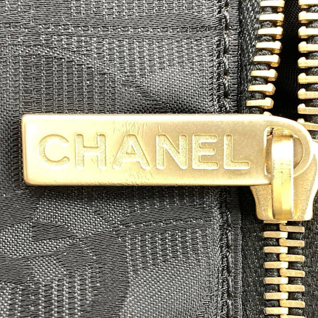 CHANEL シャネル 
 ショルダーバッグ 
ナイロン ブラック