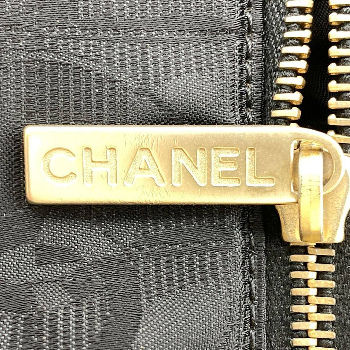 CHANEL シャネル 
 ショルダーバッグ 
ナイロン ブラック