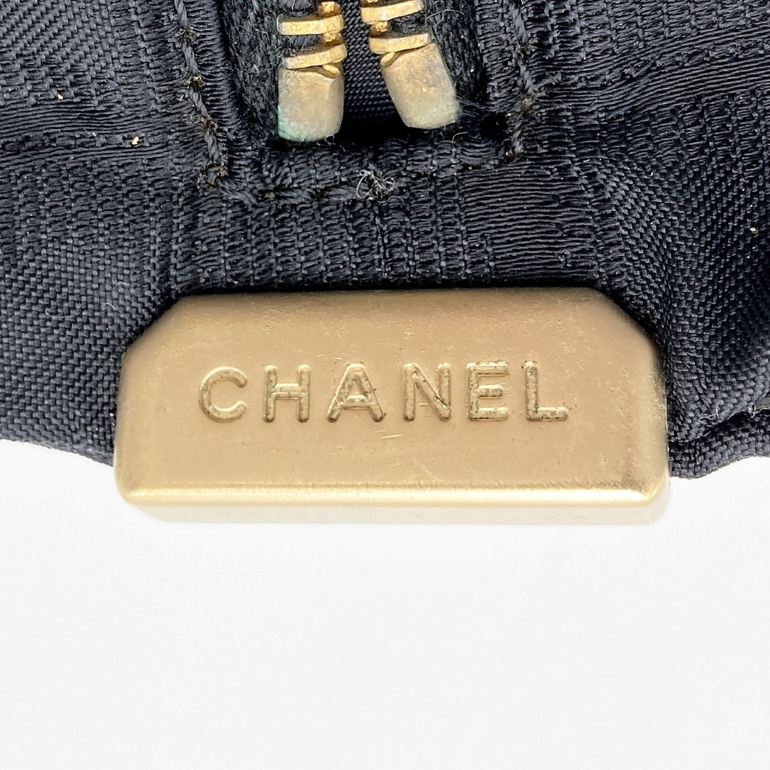 CHANEL シャネル 
 ショルダーバッグ 
ナイロン ブラック
