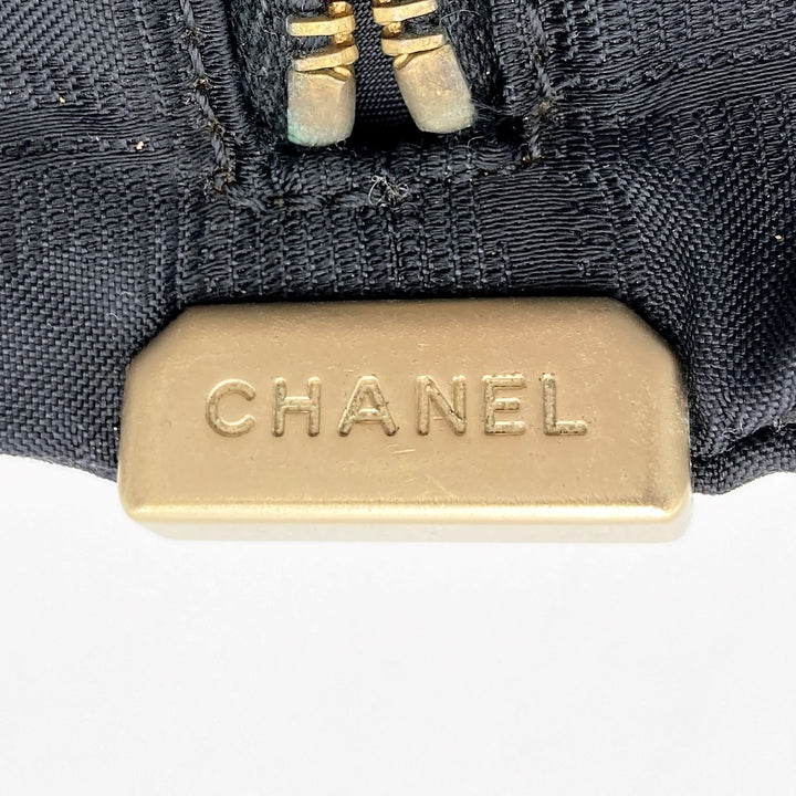 CHANEL シャネル 
 ショルダーバッグ 
ナイロン ブラック