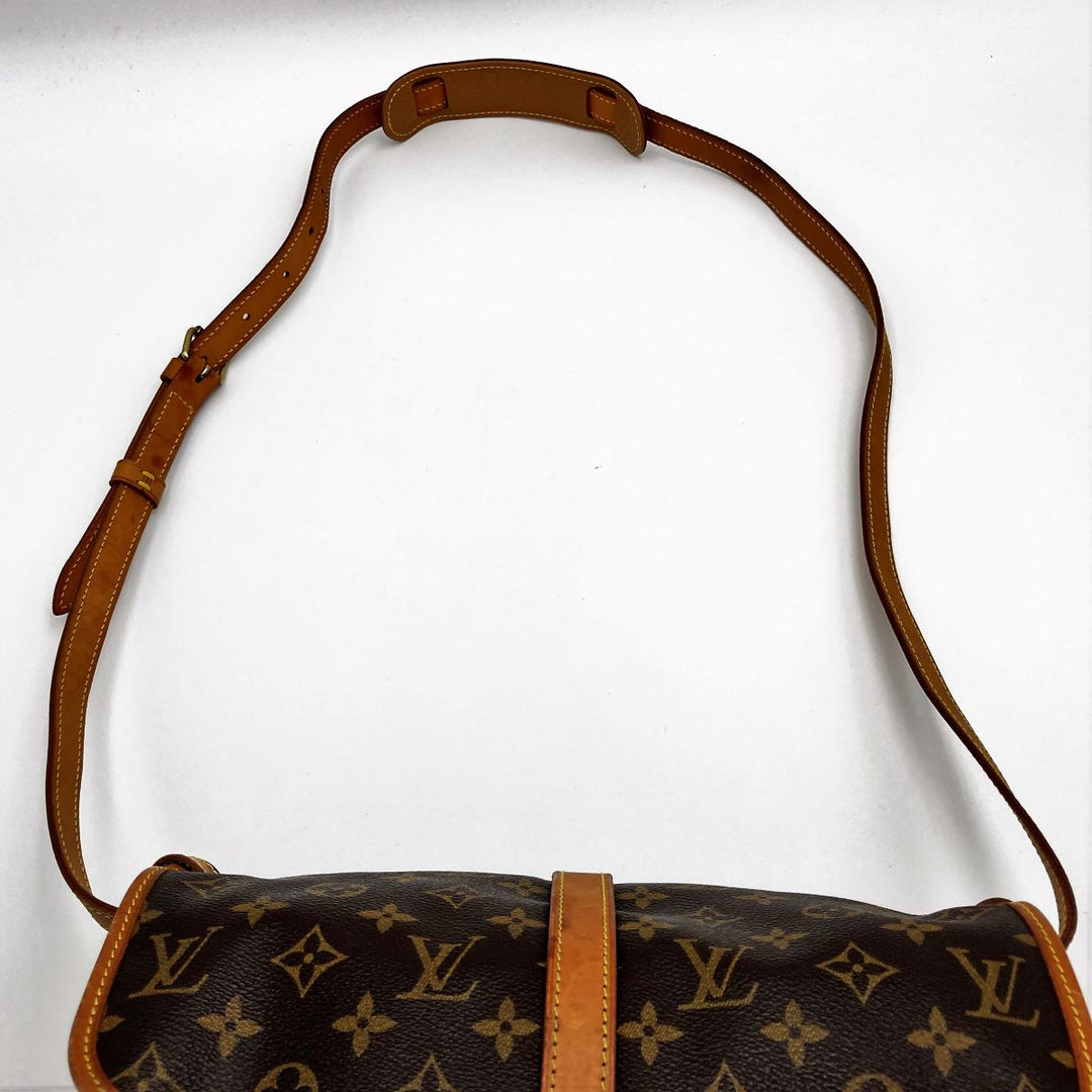 LOUIS VUITTON ルイ・ヴィトン 
 モノグラム ソミュール30 M42256 ショルダーバッグ 
PVC ブラウン