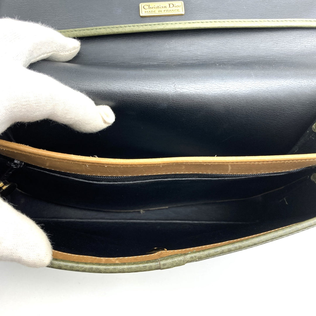 Christian Dior クリスチャンディオール 
 ショルダーバッグ 
レザー カーキ