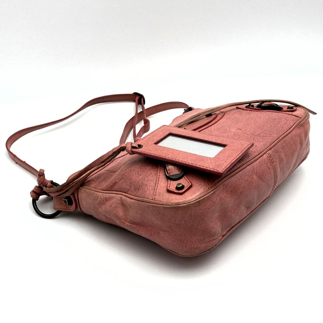 BALENCIAGA バレンシアガ 
 ショルダーバッグ 
レザー ピンク