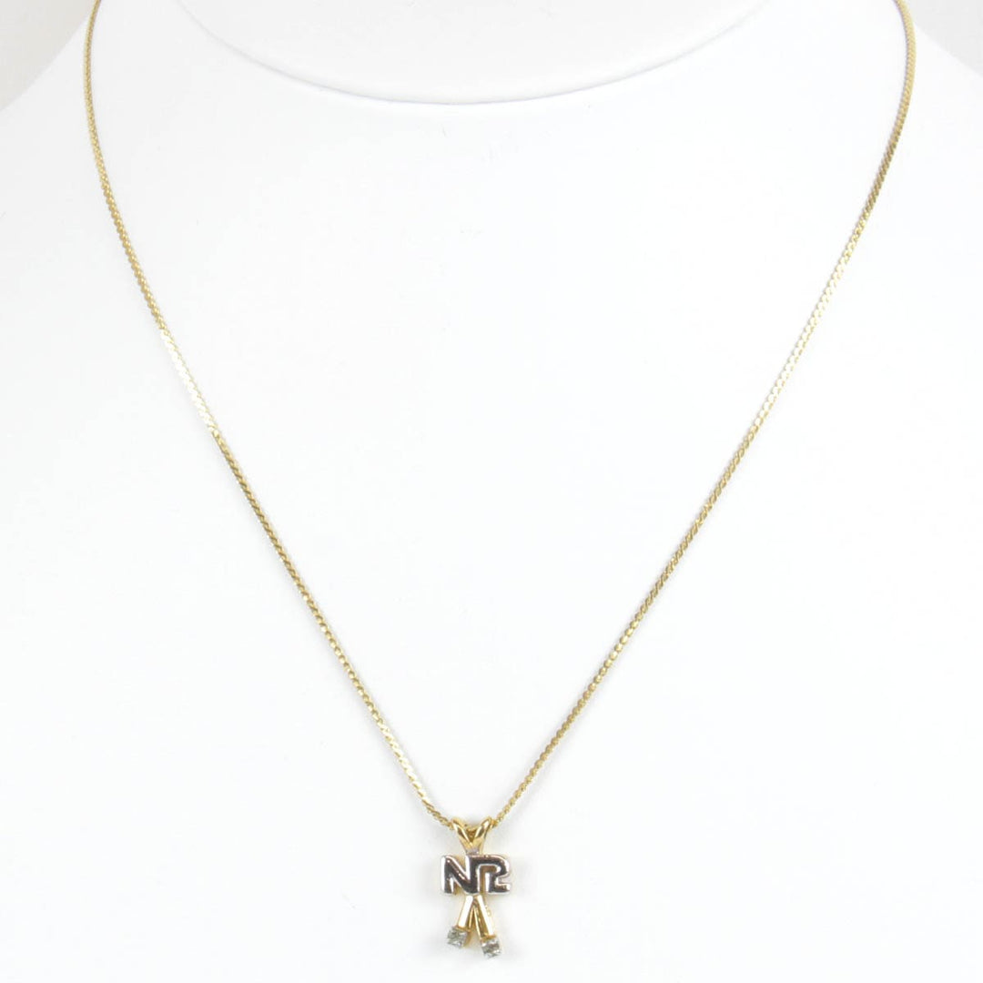 美品『USED』 メタル 
NINA RICCI NR ネックレス