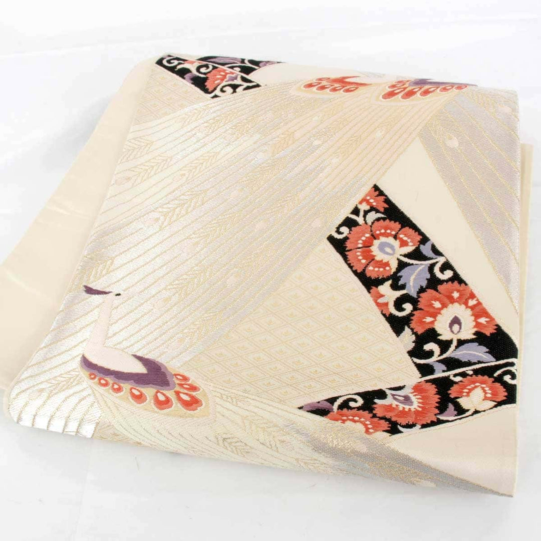 良品『USED』 
 
 正倉院菱取蜀甲華文 袋帯 
正絹 ベージュ系 純金箔