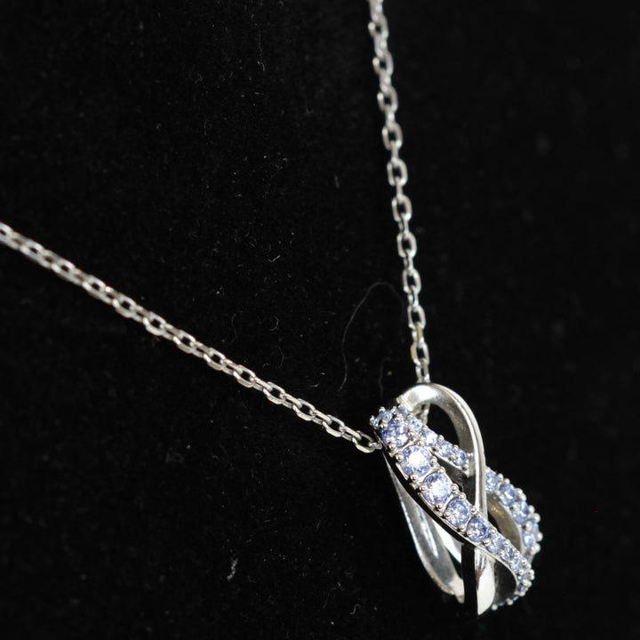 美品『USED』 スワロフスキー 
SWAROVSKI ネックレス