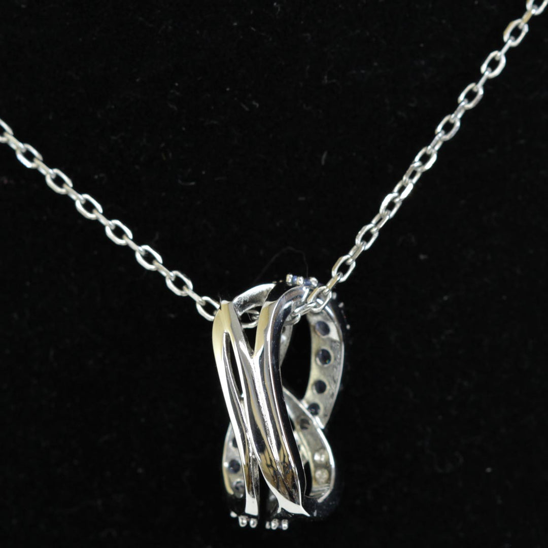 美品『USED』 スワロフスキー 
SWAROVSKI ネックレス