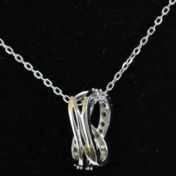 美品『USED』 スワロフスキー 
SWAROVSKI ネックレス