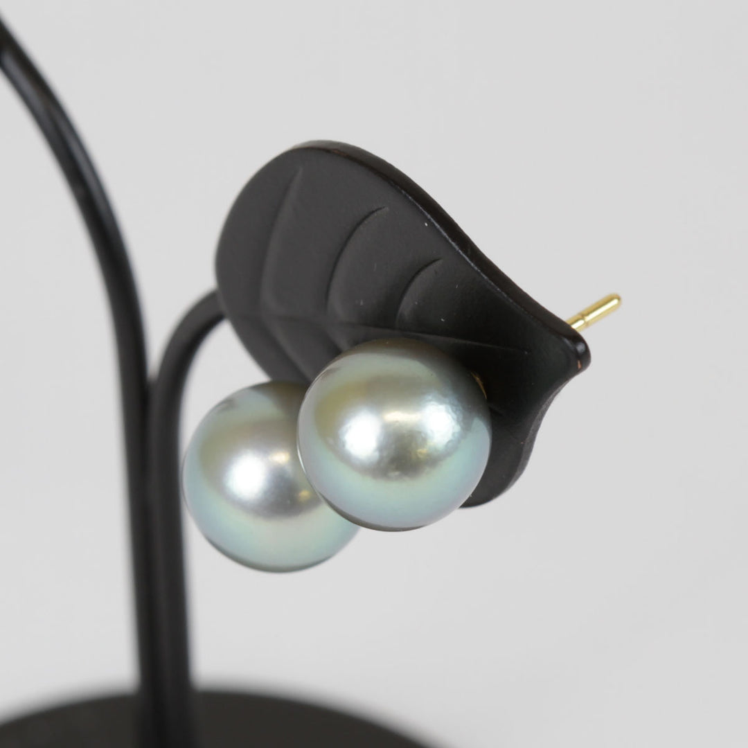美品『USED』 K18ゴールド/パール  
ピアス
 2.8g